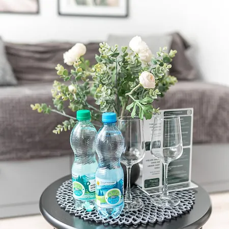 Apartment Apartly - &b